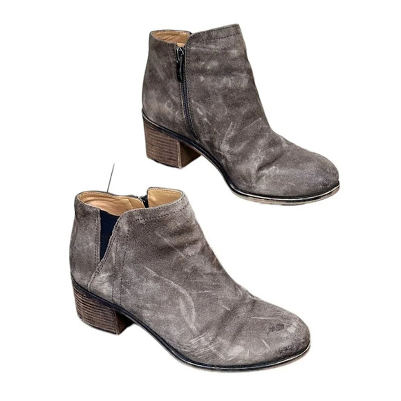 FRANCO SARTO Suede Block Heel Round Toe Bootie - 8W - Picture 1 of 10